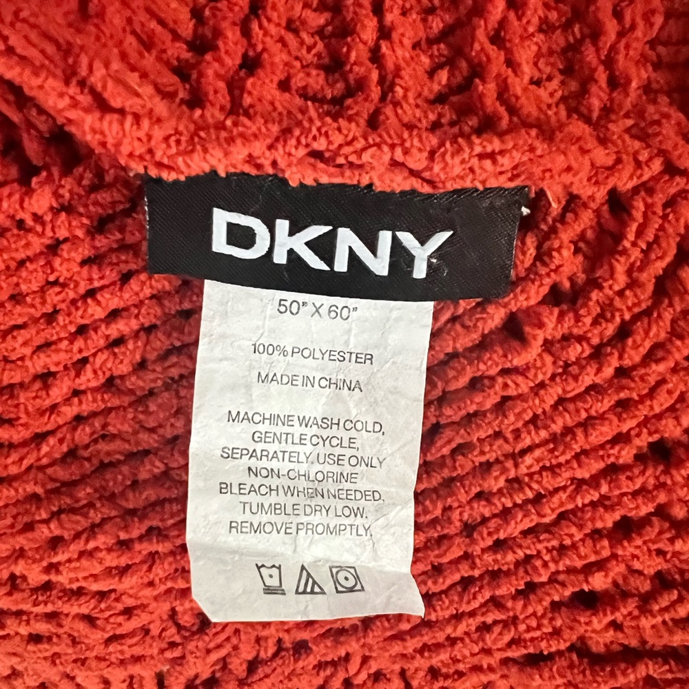 Throw blanket